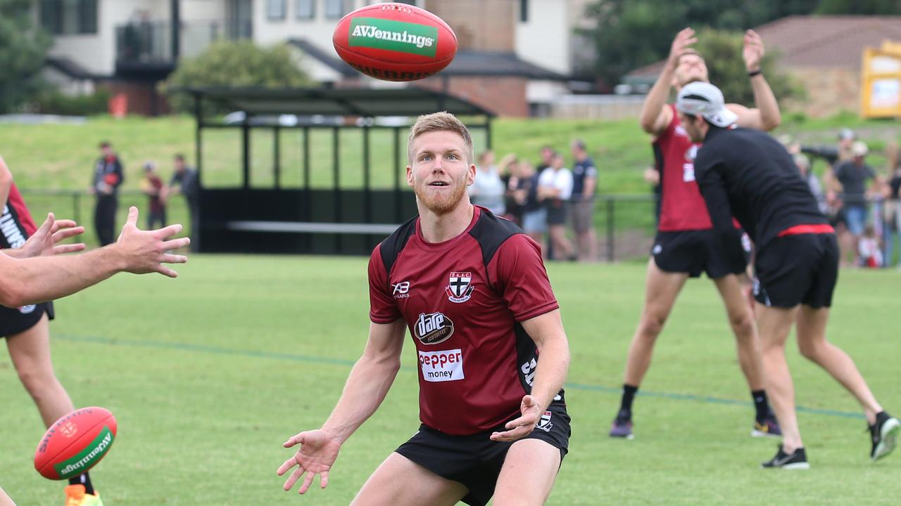 Dan Hannebery was a shadow of his former self at Sydney last year, has a move to the Saints shone a heavenly light on his SuperCoach form? Picture: Ian Currie