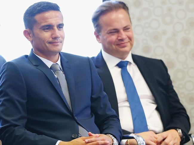 Mark Bosnich (R) says the FFA must be bold.