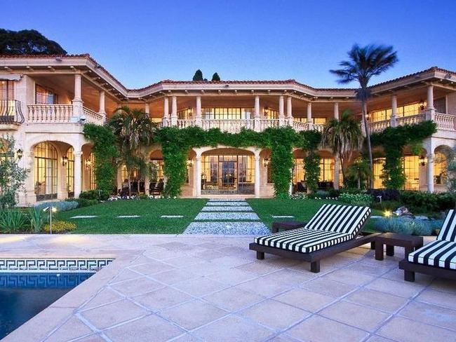 Chinese billionaire Xu Jiayin was ordered to sell his $39 million Point Piper trophy home as it was an illegal acquisition.