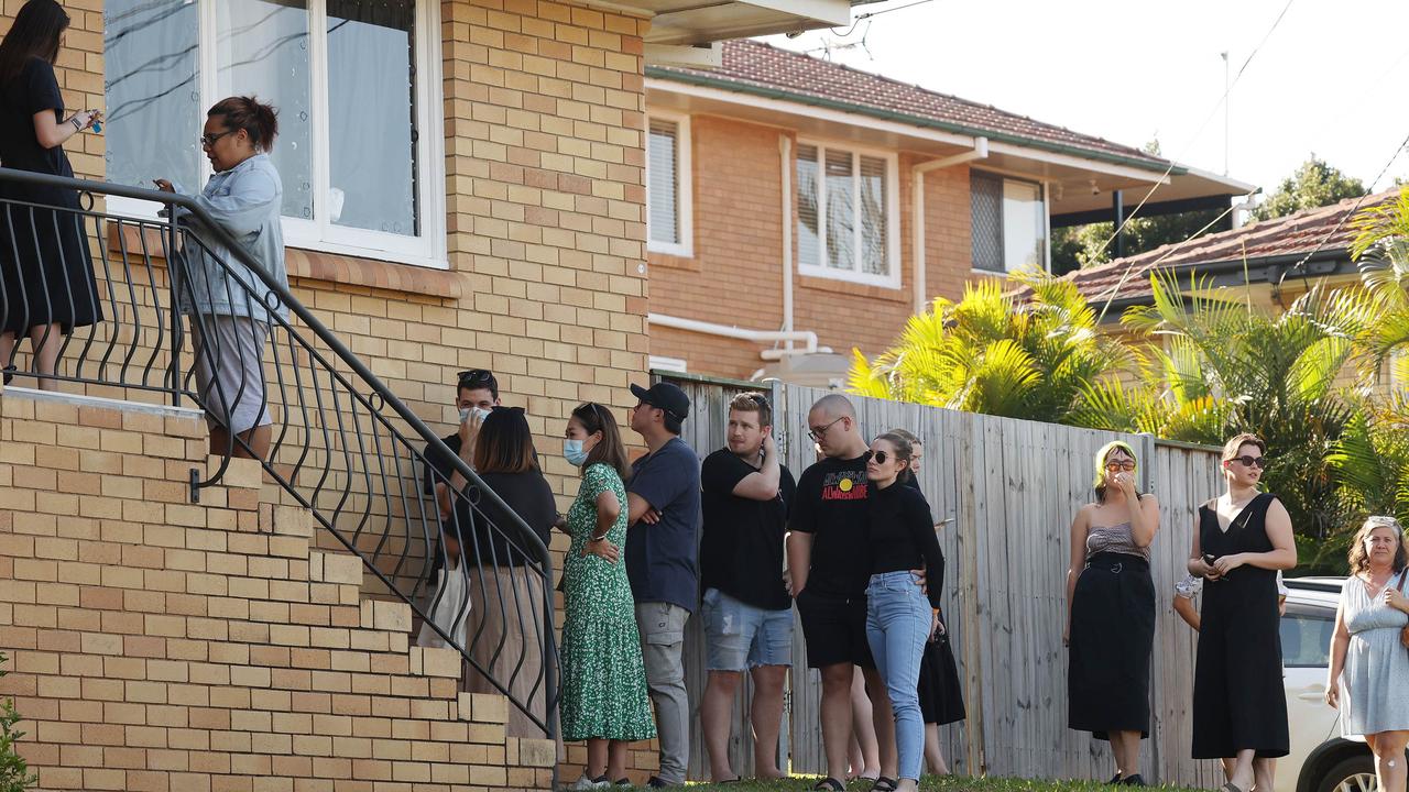 A long line to view a rental open home in Tarragindi, Brisbane. Picture: Liam Kidston.