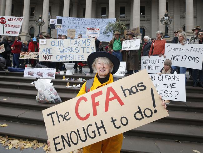 Farmers Rally, Parliament steps, Melbourne,  Fiona Evans, Oxley Flats, CFA volunteer,   Picture Yuri Kouzmin