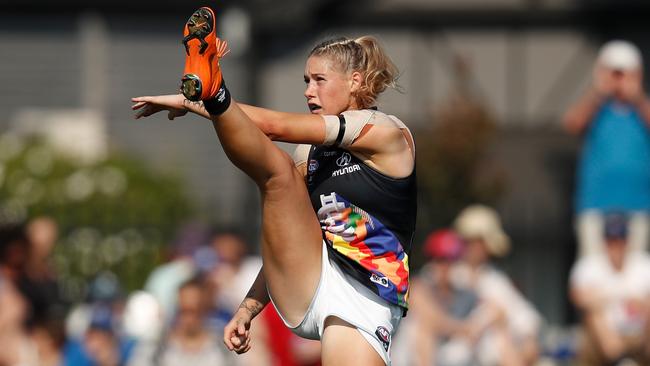 Tayla Harris takes a kick during Carlton’s AFLW game against the Western Bulldogs at the weekend. Picture: Michael Willson/AFL Media