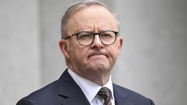 CANBERRA, AUSTRALIA  - NewsWire Photos - November 29, 2024:  Prime Minister Anthony Albanese, Federal Treasurer Jim Chalmers and Senator Katy Gallagher hold a press conference at Parliament House in Canberra. Picture: NewsWire / Martin Ollman