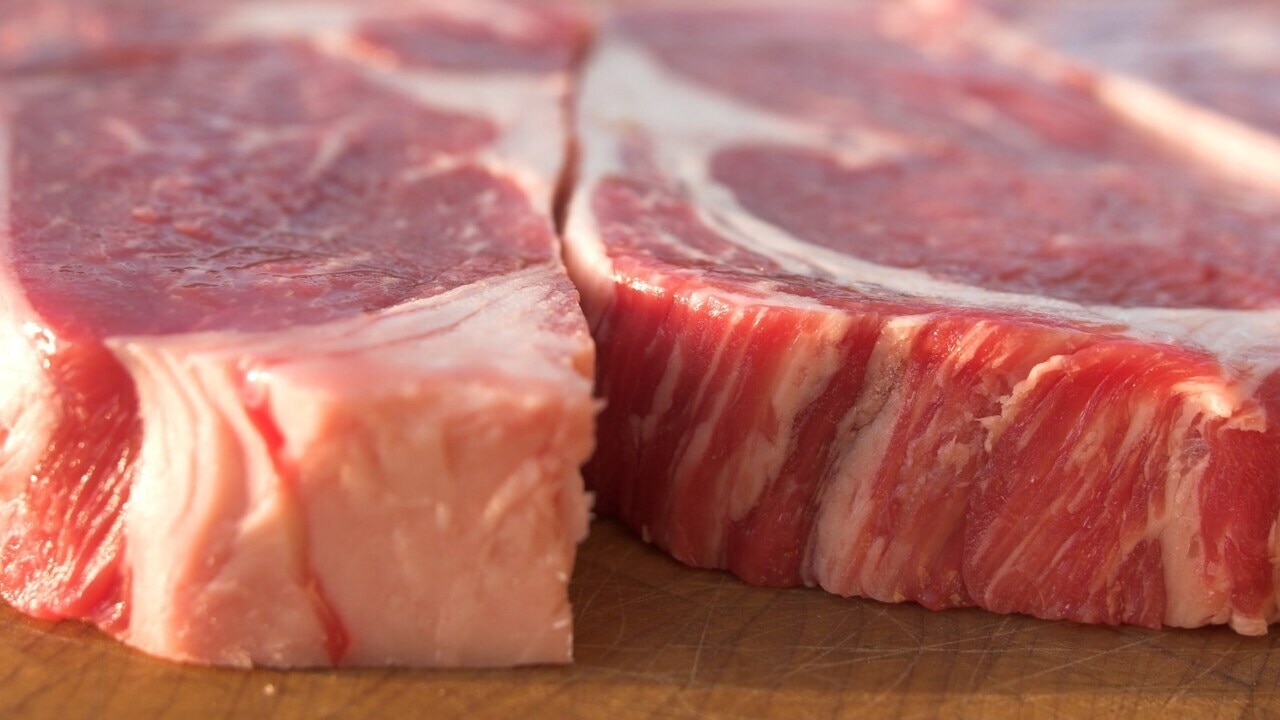 China lifts ban on beef