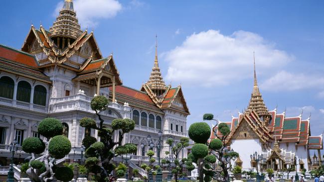23/28The Grand Palace - Bangkok, Thailand
One of the most popular tourist attractions in Bangkok, this Thai palace is a sprawling maze of courts. It's also where you'll find the famous Temple of the Emerald Buddha or 'Wat Phra Kaew'.
