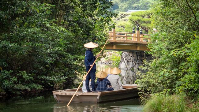 Japan, Takamatsu, Boat at Ritsurin Garden