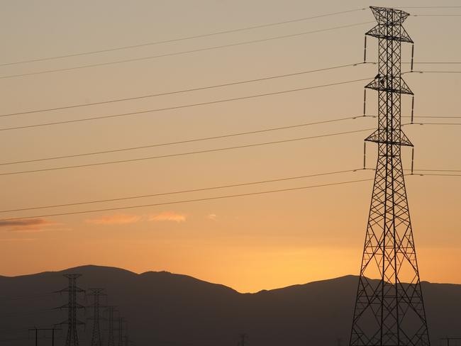 A high-voltage transmission line similar to the interconnector to beconstructed between Robertstown in SA and Wagga Wagga in NSW. Supplied.ElectraNet.