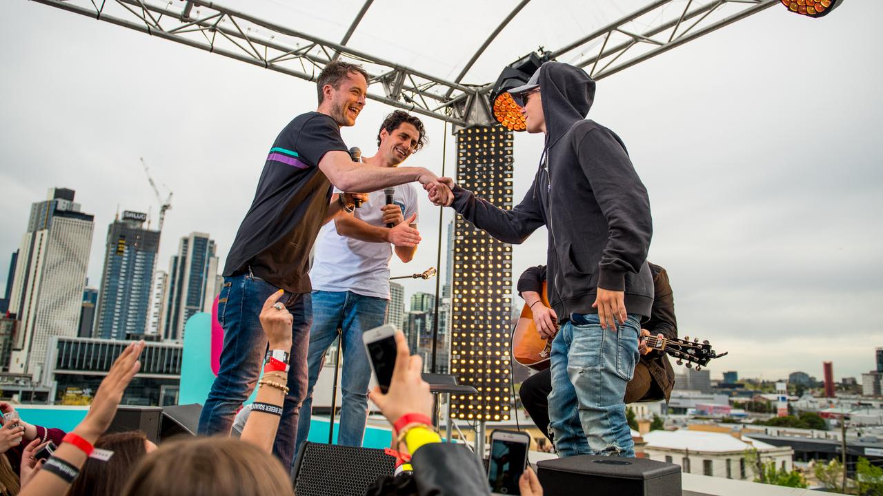 Hamish and Andy (centre) meet Justin Bieber during his 2015 appearance on their show.