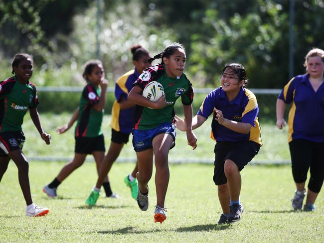 Norther Pride player Elishama Suavai pictured playing in the Karyn Murphy Cup schoolgirls rugby league match for Cairns against and Balaclava State School. PICTURE: BRENDAN RADKE