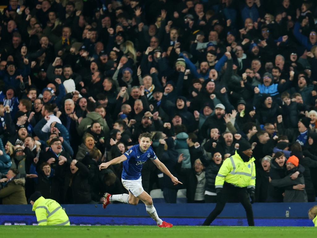 The home fans go ballistic after James Tarkowski’s injury-time strike.