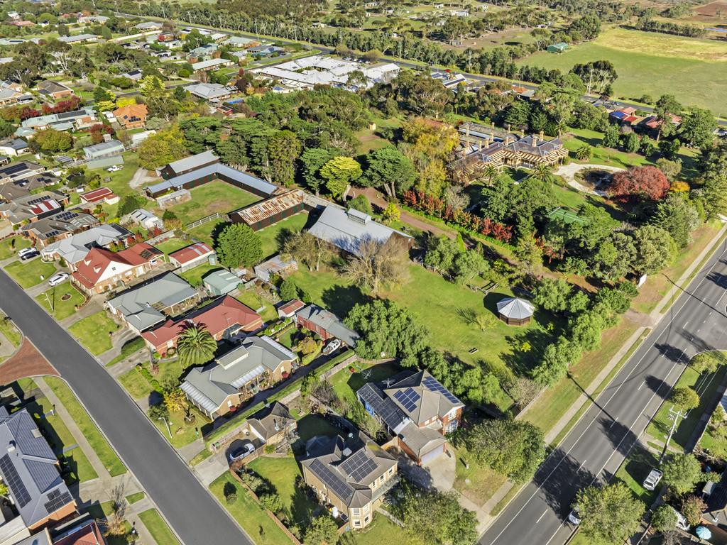 OIn regional Australia, almost one in five homes are now worth $1 million-plus.