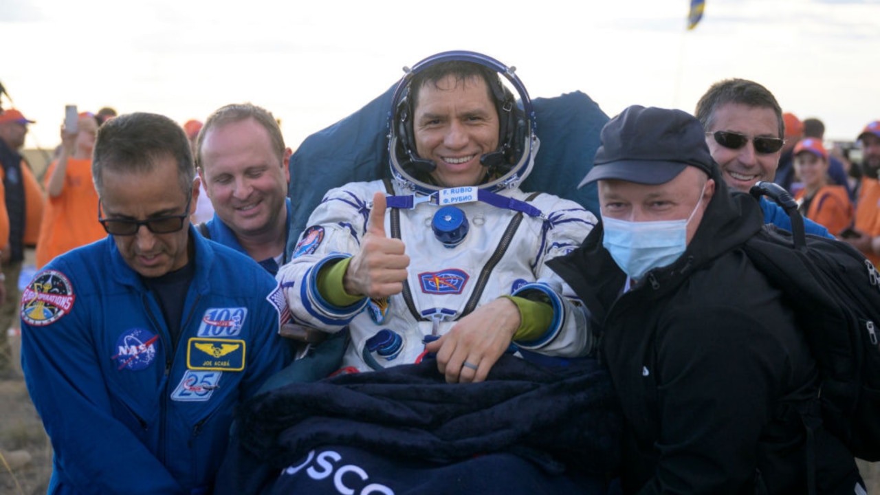 Three astronauts return to Earth after getting stuck in space for 371