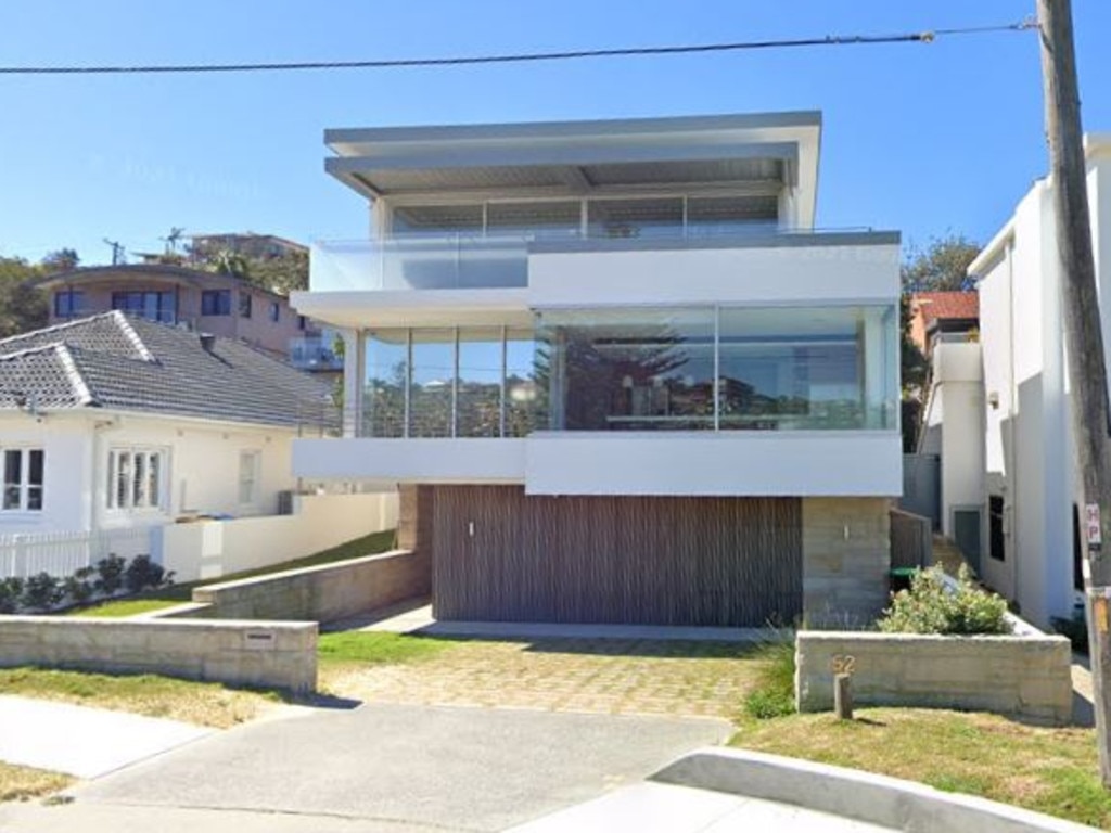 52 Ocean View Road is back on the market.