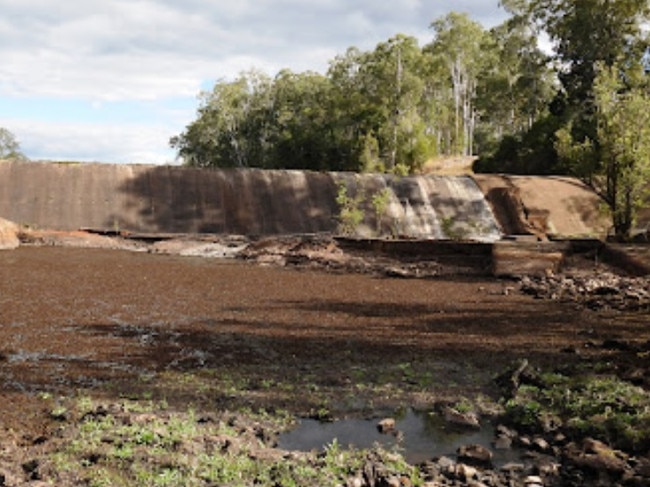 Teddington weir on the Fraser Coast.