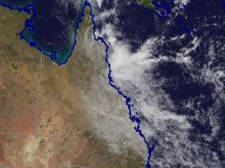 FNQ braces for up to 300mm in six hours as trough approaches