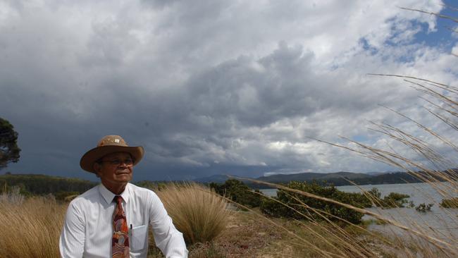 Pastor Ossie Cruse has been working to improve the lives of Aboriginal people for decades.