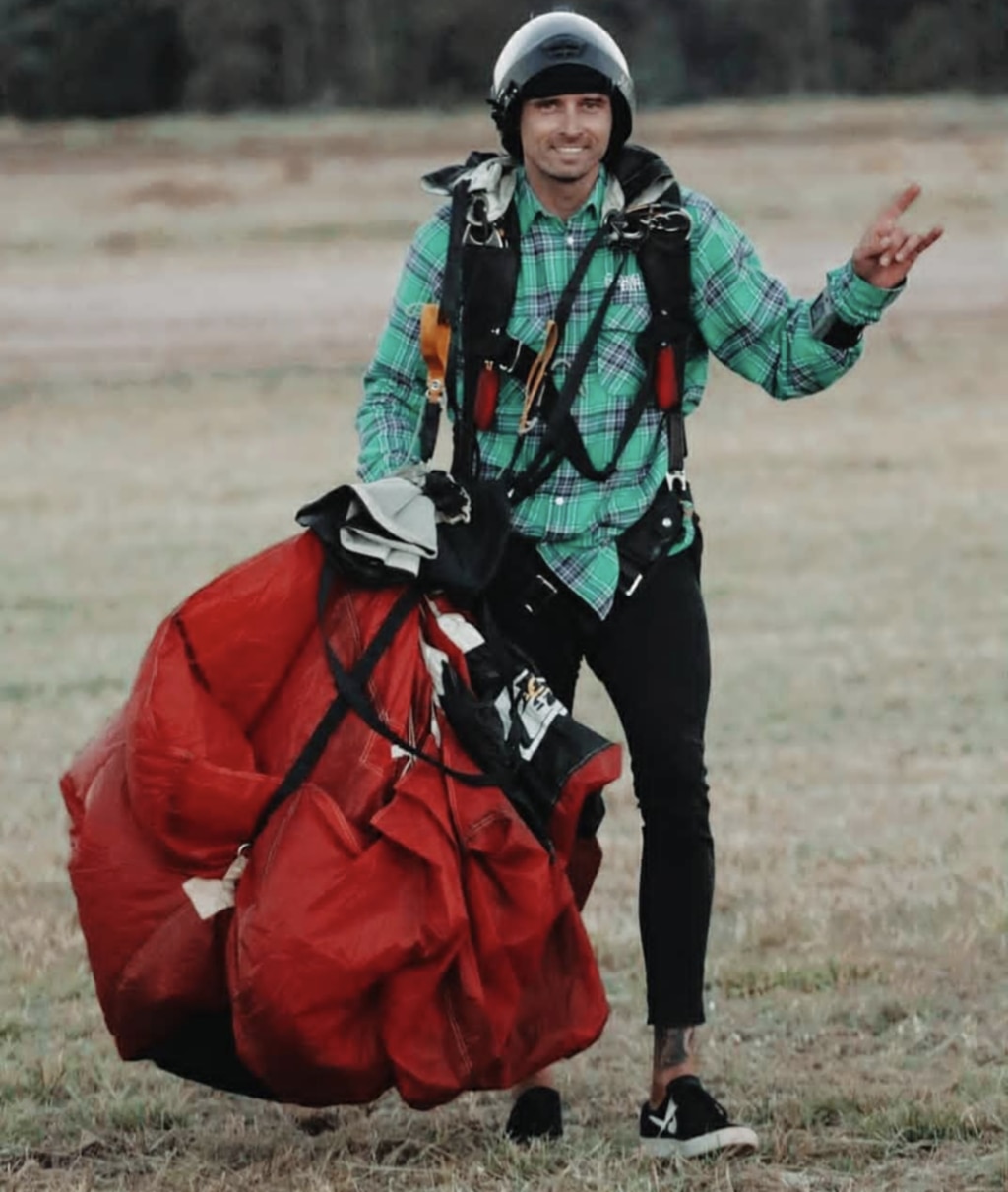 Gold Coast skydiving instructor Jason Bennett sustained serious injuries following a hard landing while skydiving near Goondiwindi (Photo: Instagram)