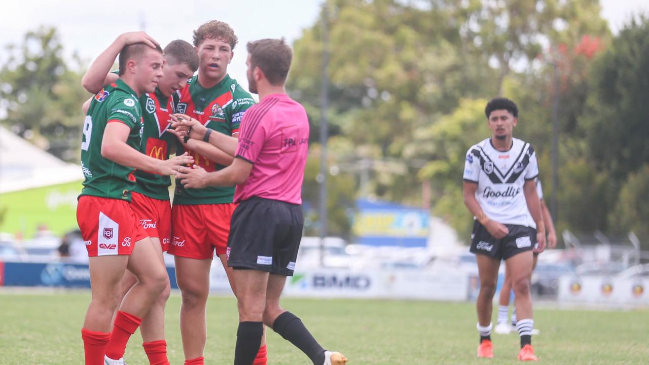 Zeke Jones and teammates. Connell Cup under-17s action between the Seagulls and Magpies. Picture: Stephen Archer.