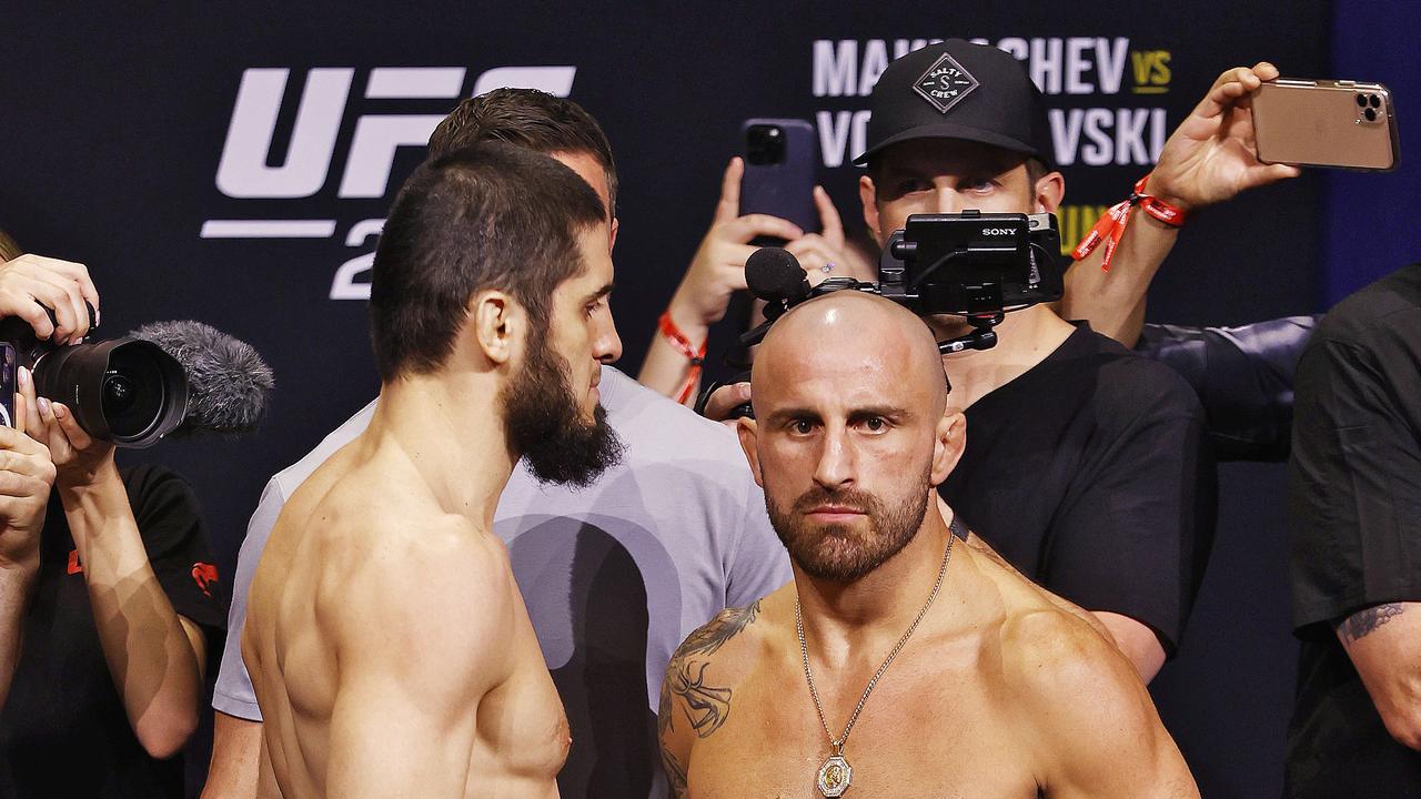 Islam Makhachev (left) and Alexander Volkanovski are set for an anticipated rematch. Photo: Sam Ruttyn