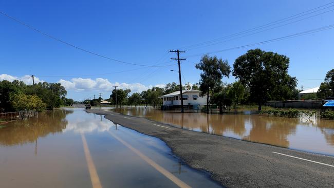 Water on the rise in Depot Hill, Rockhampton. Picture: Tim Marsden