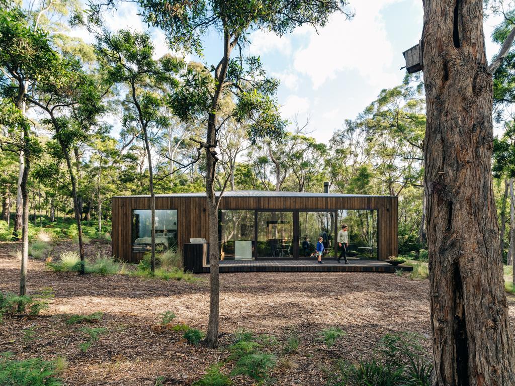 Killora Bay holiday home, Bruny Island, Tasmania. Designed by Lara Maeseele in association with Tanner Architects. Builder: Tim Watson + Driftwood Workshop. A shortlisted entry in the Tasmanian Architecture Awards. Photo by Adam Gibson.