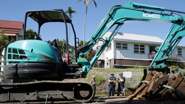 Demolition crew arrive at one of the Jones St houses. Picture: Liam Kidston