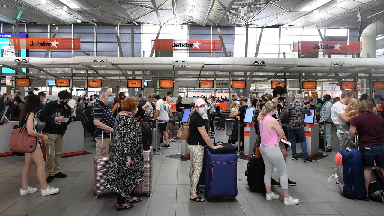 Hundreds of people have moved their flights forward over fears more border restrictions will be imposed. Picture: NCA NewsWire/Joel Carrett