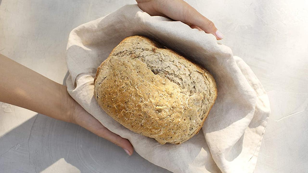 There's no "knead" to labour by hand for hours to create homemade loaves. Picture: Amazon Australia.