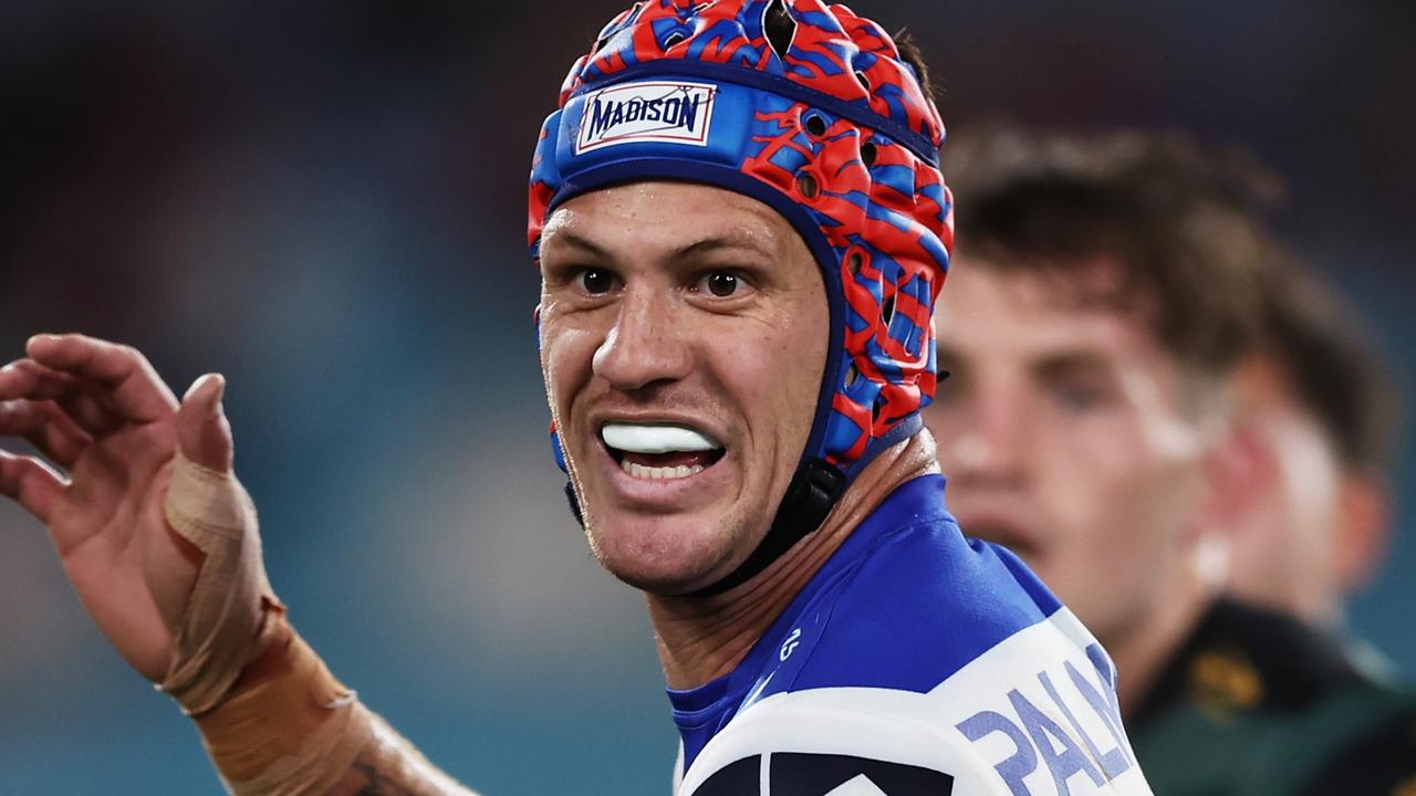 SYDNEY, AUSTRALIA - AUGUST 24: Kalyn Ponga of the Knights makes a break during the round 25 NRL match between South Sydney Rabbitohs and Newcastle Knights at Accor Stadium, on August 24, 2024, in Sydney, Australia. (Photo by Matt King/Getty Images)