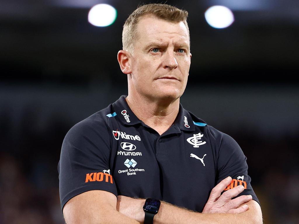 BRISBANE, AUSTRALIA - SEPTEMBER 07: Michael Voss, Senior Coach of the Blues looks on during the 2024 AFL First Elimination Final match between the Brisbane Lions and the Carlton Blues at The Gabba on September 07, 2024 in Brisbane, Australia. (Photo by Michael Willson/AFL Photos via Getty Images)