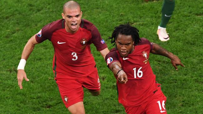 Portugal's midfielder Renato Sanches (R).