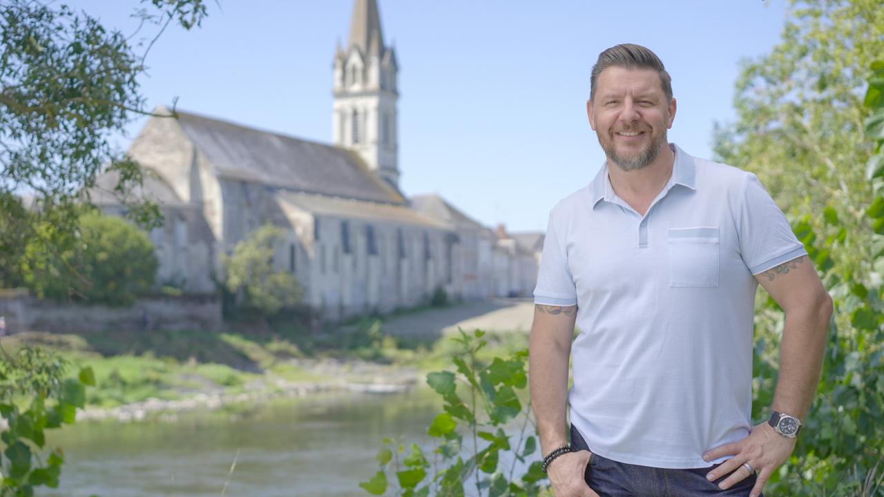 Celebrity chef Manu Feildel reunites with estranged father | The Advertiser