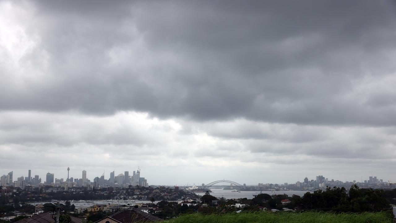 Storm warning as rain returns to soak Sydney | Daily Telegraph