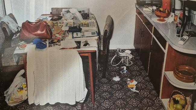 Items from her handbag were found strewn on the floor. Photo: Courts SA