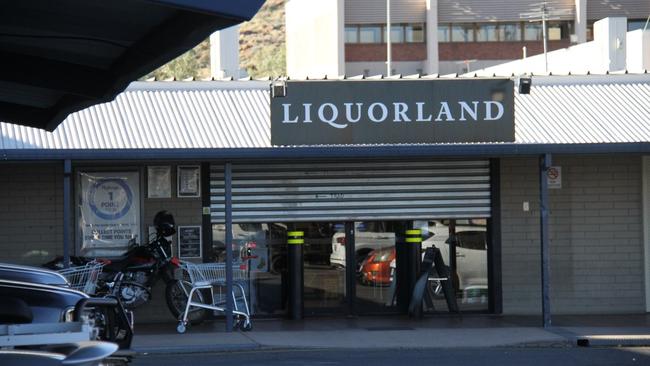 The Liquorland in Alice Springs was another victim of the global system outage and shut Friday afternoon, July 19. Picture: Gera Kazakov