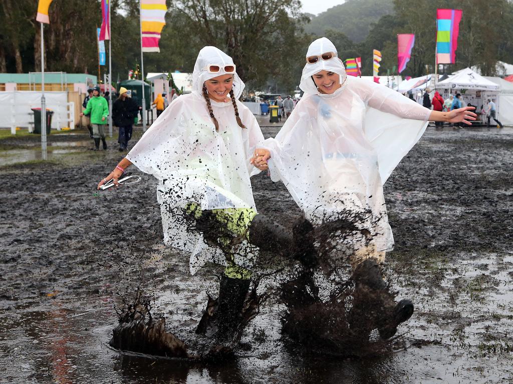 Jemma Lawson and Kiarra Lewis make the best of it. Picture by Richard Gosling