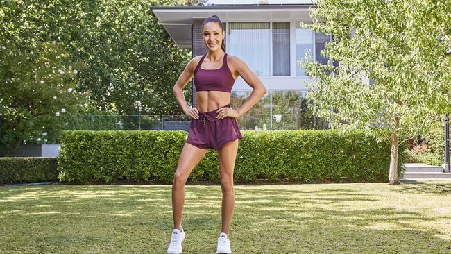 Australian fitspo influencer Kayla Itsines inspires young women to become fit and toned but achieving her “ripped” physique may come at a psychological cost. Source: Supplied