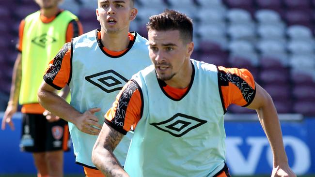 Jamie Maclaren’s future at Roar could be decided after negotiations with his father.