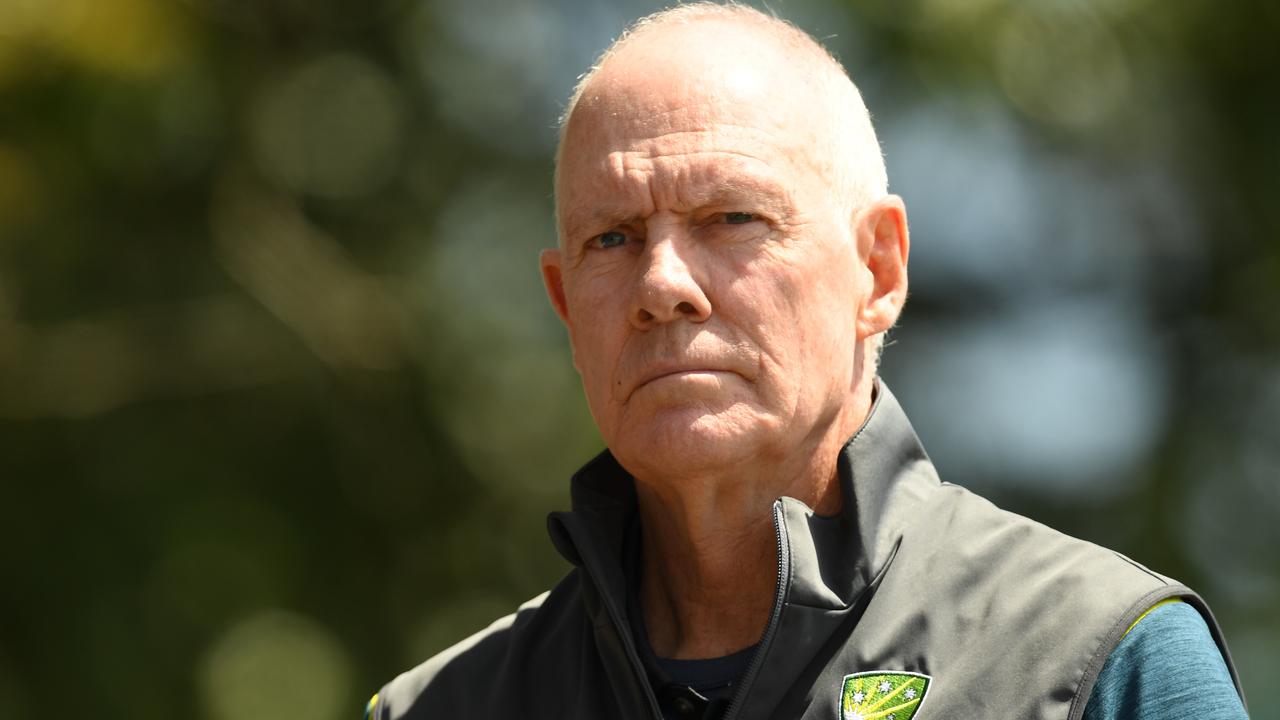 Teammates rally around Aussie cricket legend Greg Chappell amid hardship