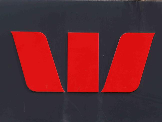 Westpac 4pc pay offer only for lower paid staff