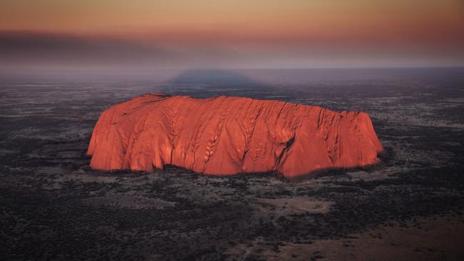 Uluru is an optical illusion"I convinced my ex-girlfriend from Scotland that Uluru was just a tiny rock that we took pictures of up close." - Posted by Jonatron92