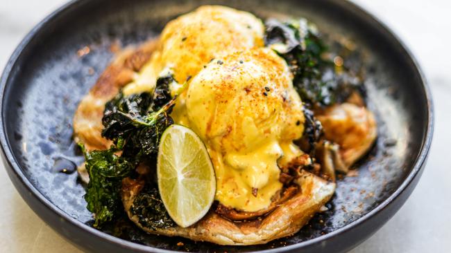 Bumi Cafe's Roti Egg Benedict for TasWeekend Indulge. One-time use only