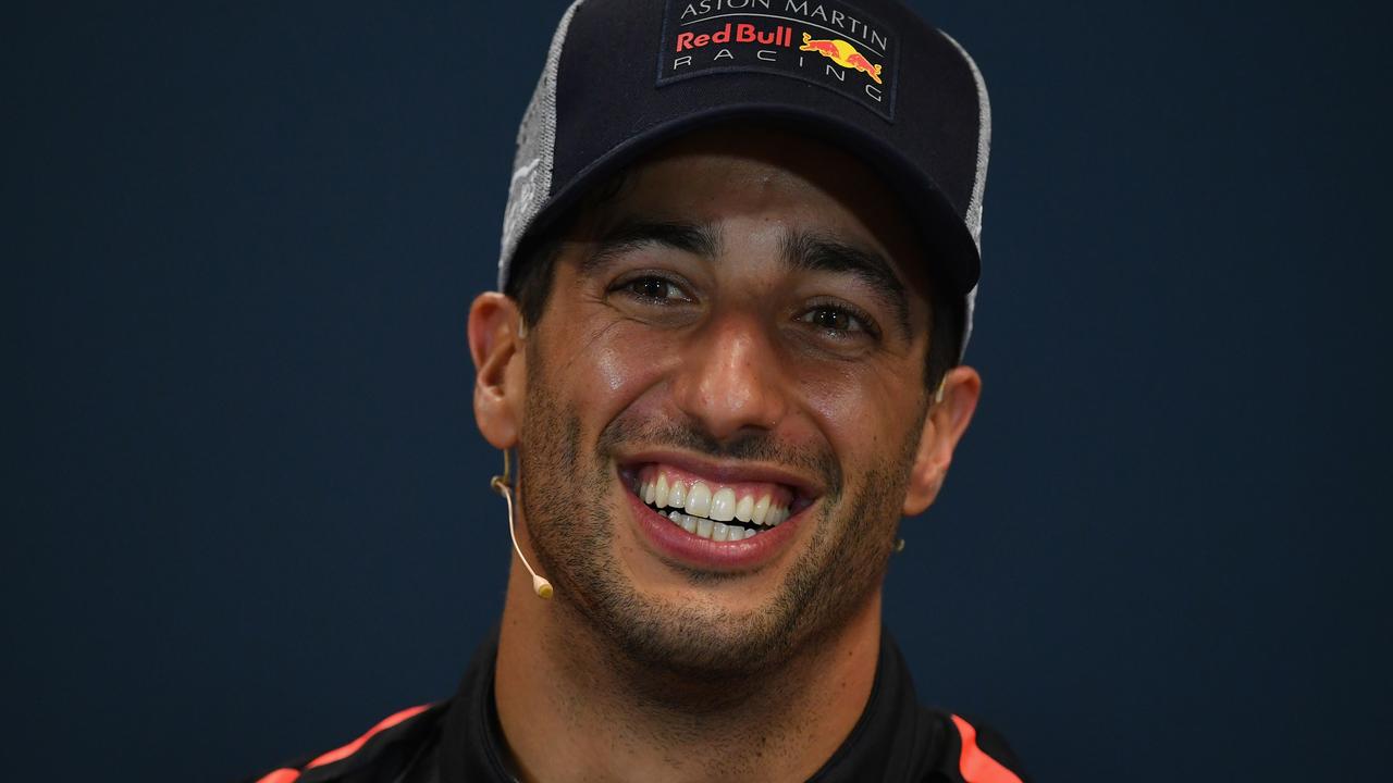 F1 2018: Lewis Hamilton predicts Daniel Ricciardo’s future | Big call ...