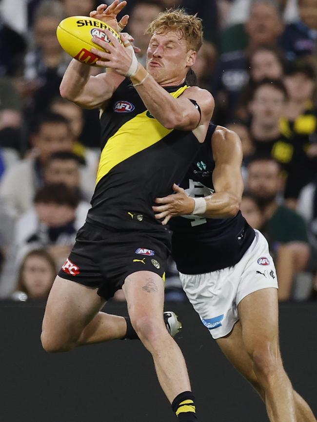 Nick Vlastuin juggles the mark. Picture: Michael Klein