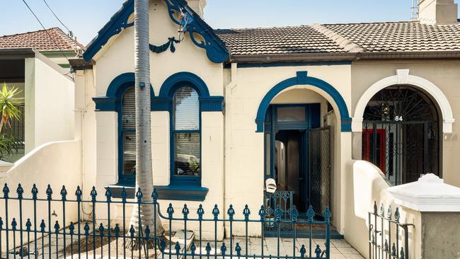 82 Newland Street, Bondi Junction home sold for $2.205m