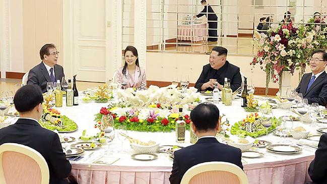 Kim Jong-un with the South Korean delegation. Picture: AFP.