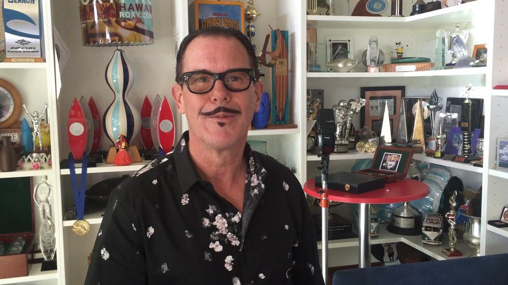 INXS star Kirk Pengilly shows us around his trophy room and bar