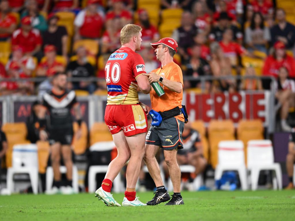 Flegler leaves the field after injuring his shoulder in round five. Picture: NRL Imagery