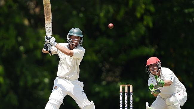 Tim Garner batting for PINT against Waratah at Marrara in the 2014 Premier grand final. Picture: Aaron Burton.