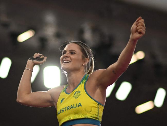 Aussie vaults to gold after gutsy call pays off